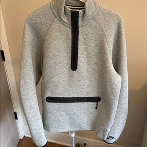 Nike Tech Men's M Gray 1/2 Zip Sweatshirt - No tag when order arrived from Dicks